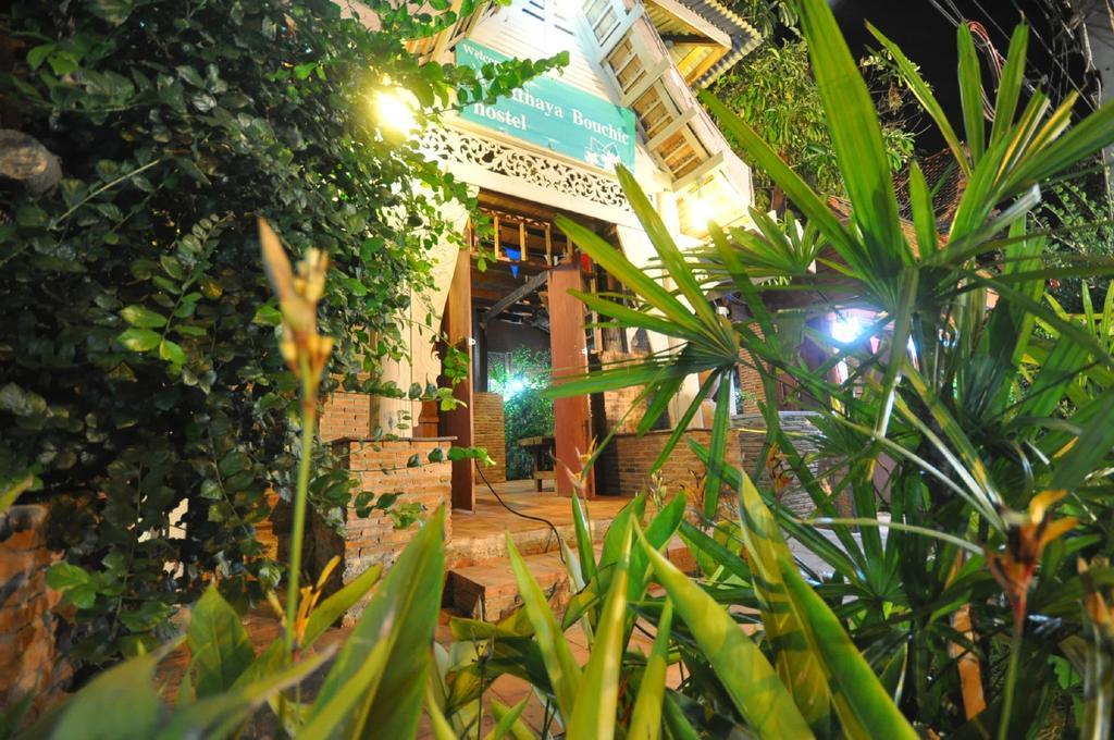 Ayutthaya Bouchic Hostel Bagian luar foto